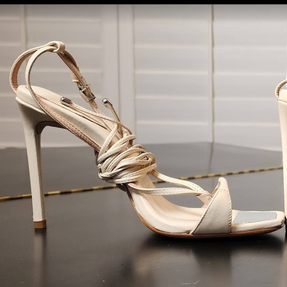 SCHUTZ Strappy Vikki Sandal Cream 8.5B - Picture 7 of 12